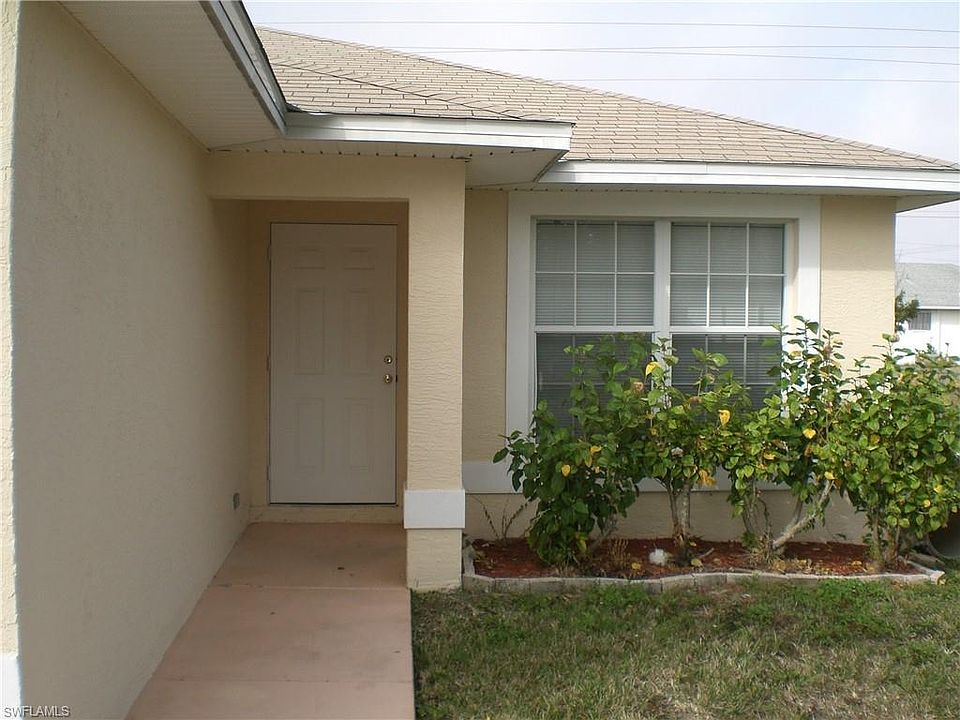1st image of 528 NE 24th Pl
