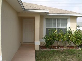 528 NE 24th Pl, Cape Coral, FL 33909
