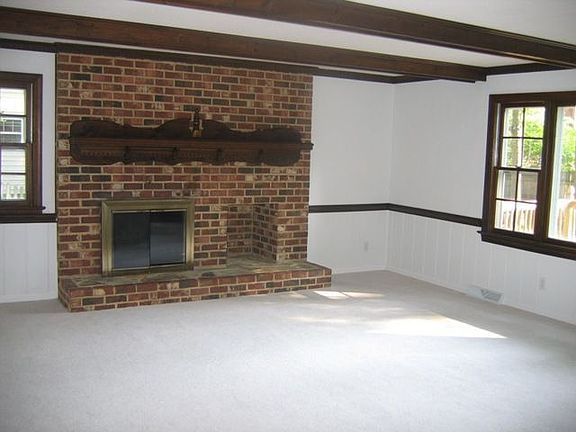 5th image of 604 Briarwood Dr