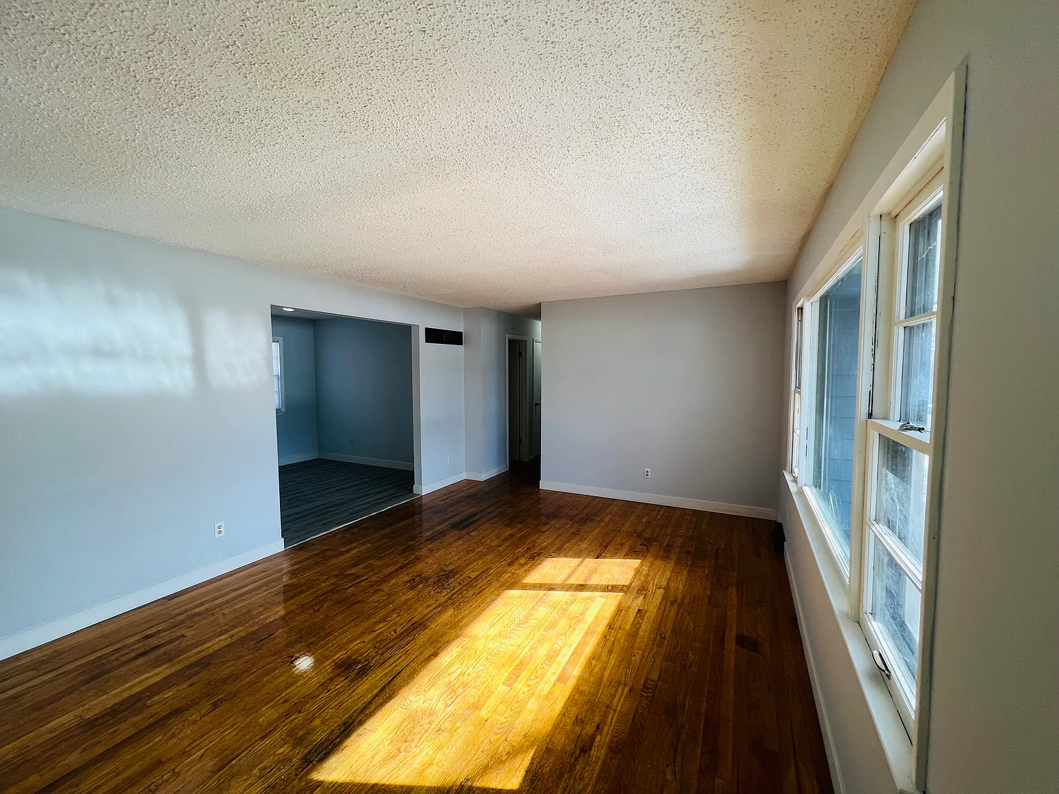 4 bed, 2532 sqft, $1,760 — Photo 3