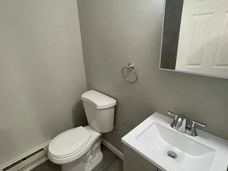 1309 W Wingohocking St — Photo 7