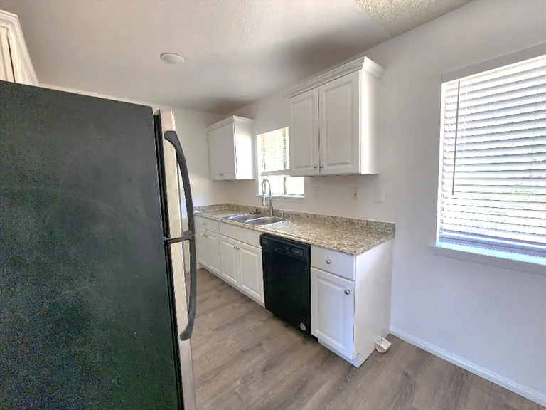 16518 Avalon Ave #2 — Photo 7
