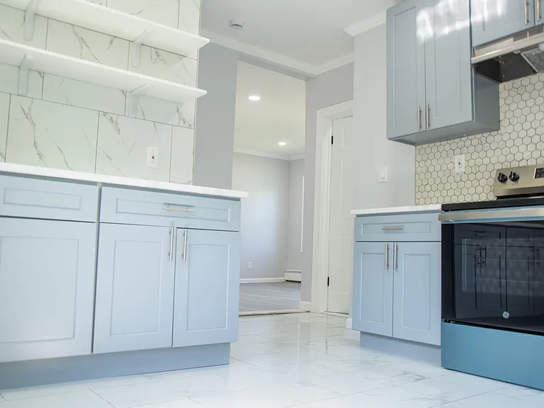 3230 Lexington Ave #13 — Photo 3