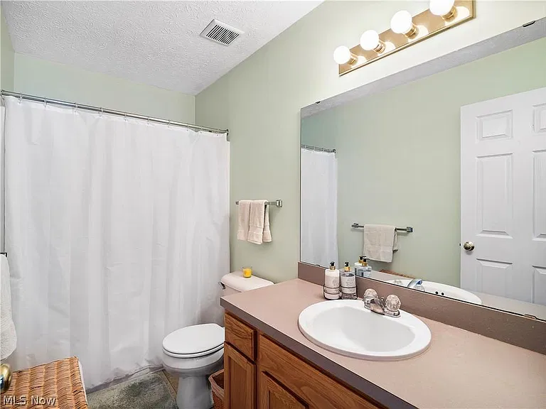 380 Angela Ln #380 — Photo 11