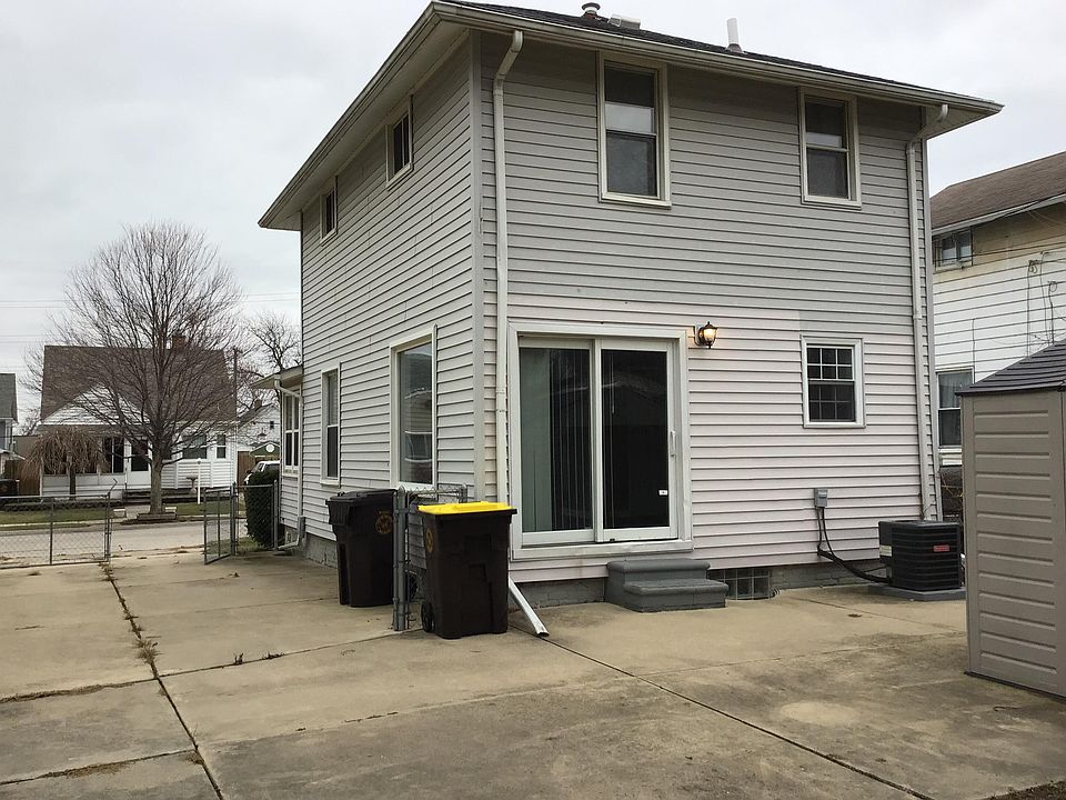 214 Detroit St, photo 3