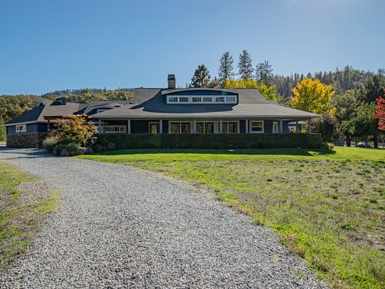 7059 Old Stage Rd, Central Point, OR 97502