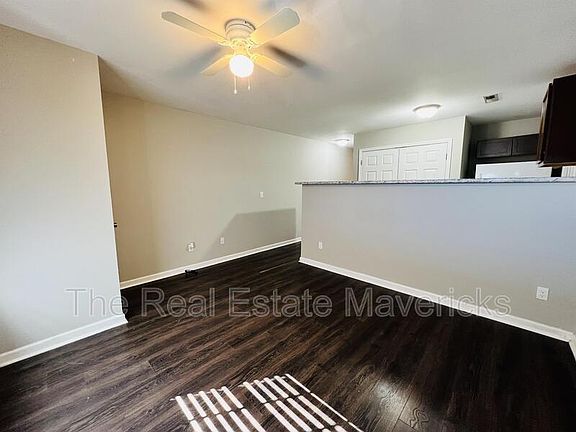 3rd image of 311 N Holly St