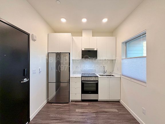 3rd image of 1524 NE 40th Ave #302