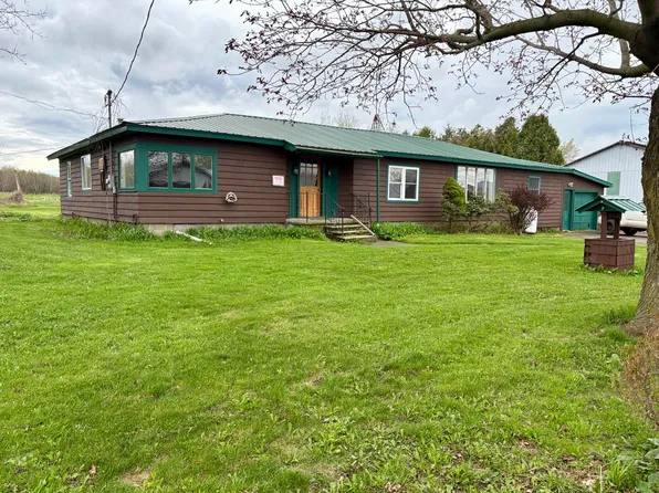 160 Shinnock Rd, North Lawrence, NY 12967