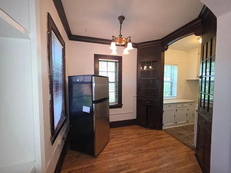 231 Dayton Ave — Photo 2