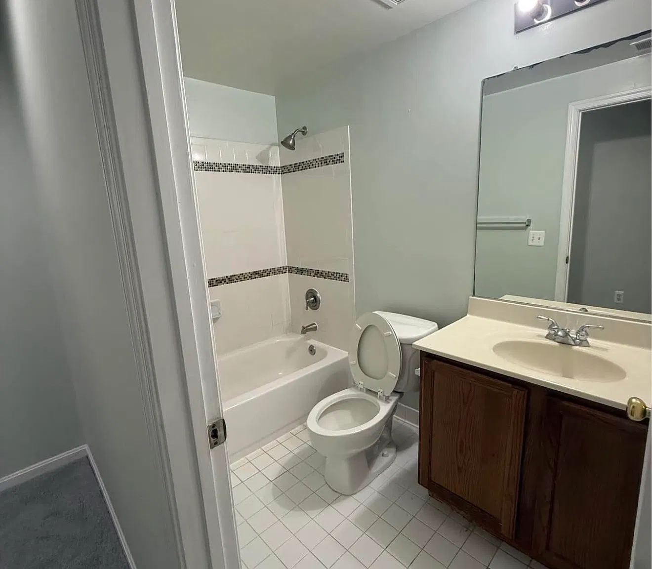 2 bed, 4246 sqft, $1,800 — Photo 3