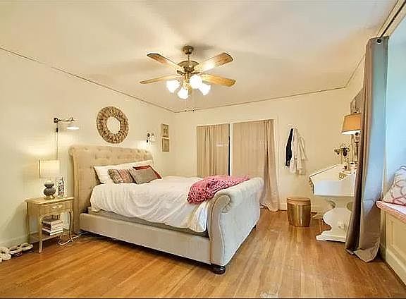 3rd image of 2407 Nebraska Ct