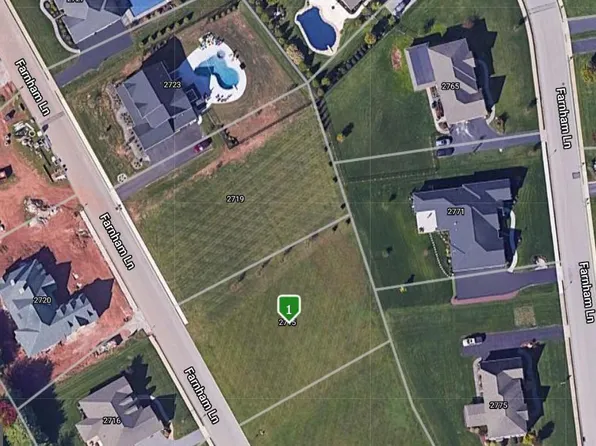 2715 Farnham Ln, York, PA 17408