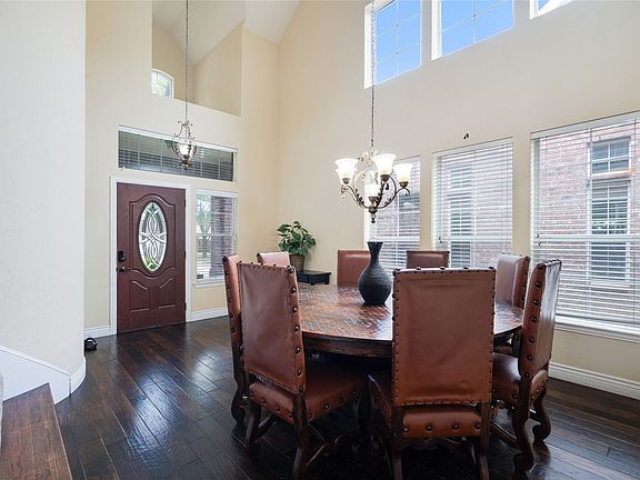 4th image of 10204 Benwick Dr