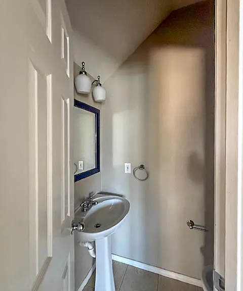 104 San Mateo Ct — Photo 19