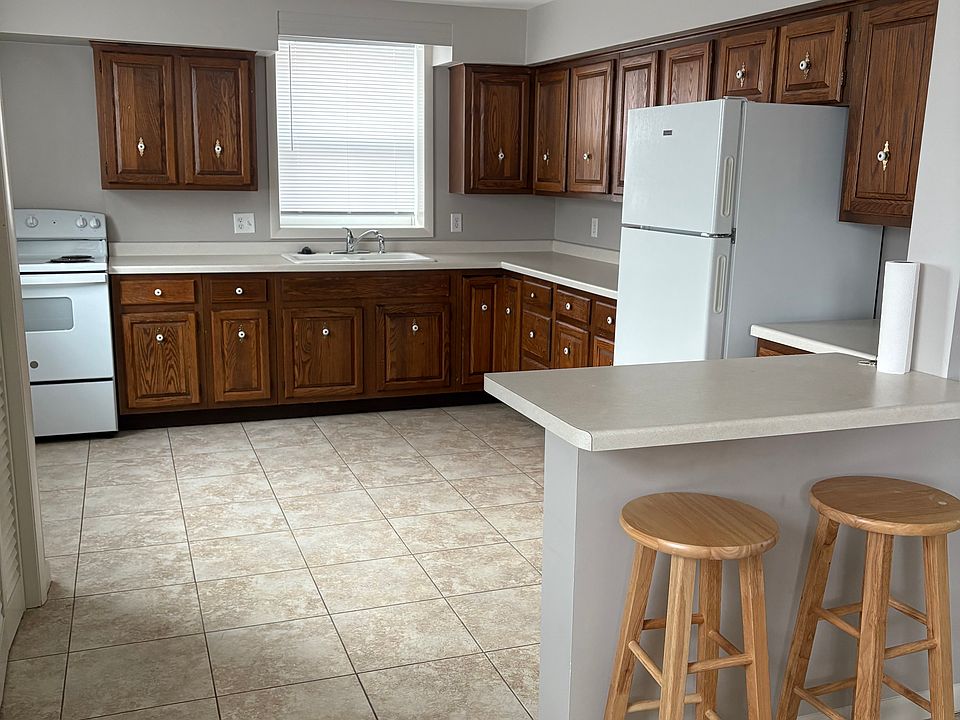 1st image of 518 E Market St #2