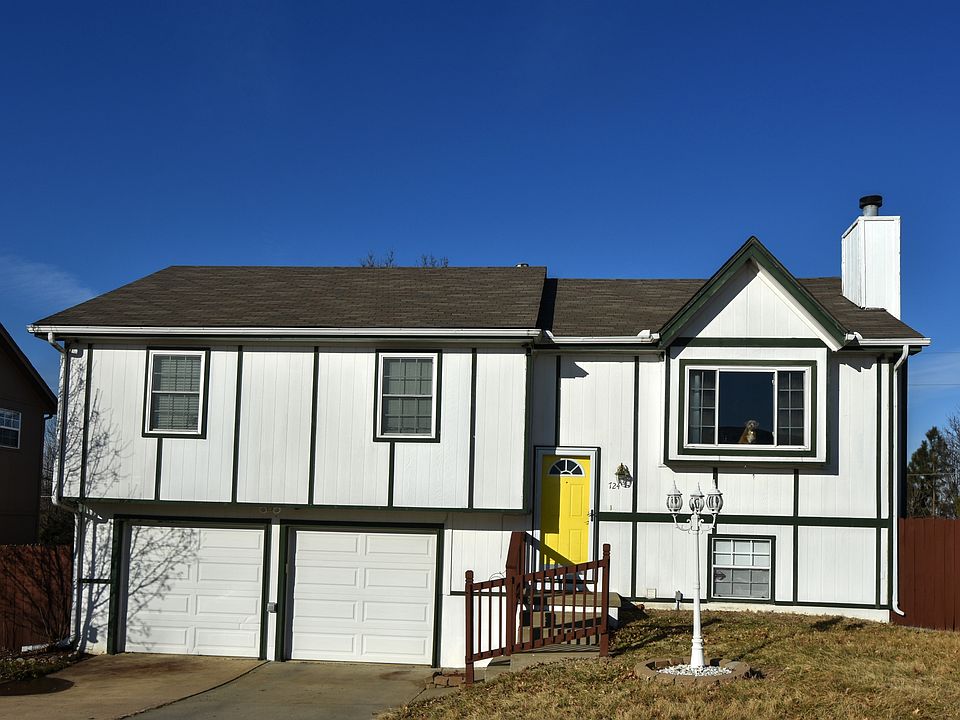 1st image of 724 S Deerfield Dr