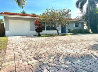 2100 NE 29th St, Lighthouse Pt, FL 33064