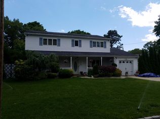 280 Sheffield Ave, West Babylon, NY 11704