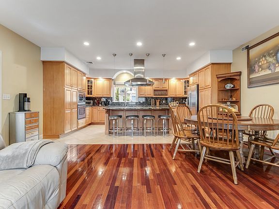 2nd image of 30 Everett Ave