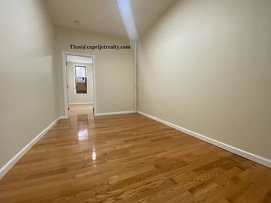 4th image of 1513 De Kalb Ave #1R