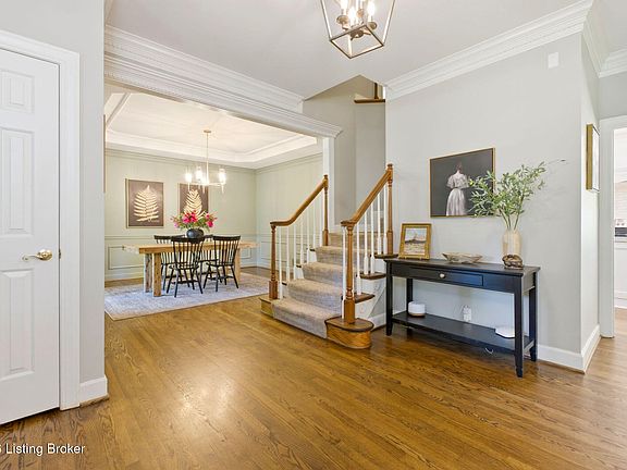 3rd image of 7412 Cambridge Dr
