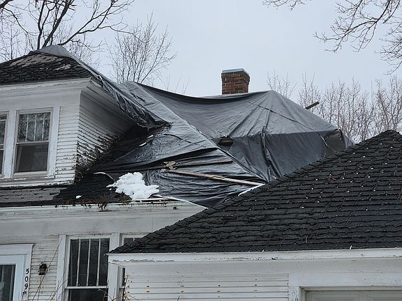 5th image of 509 Main St S