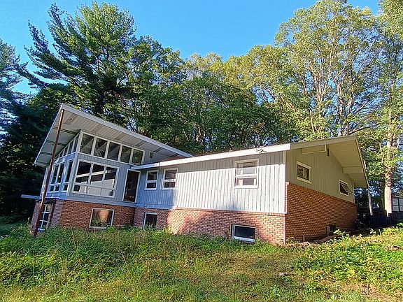 3rd image of 760 129th Ave