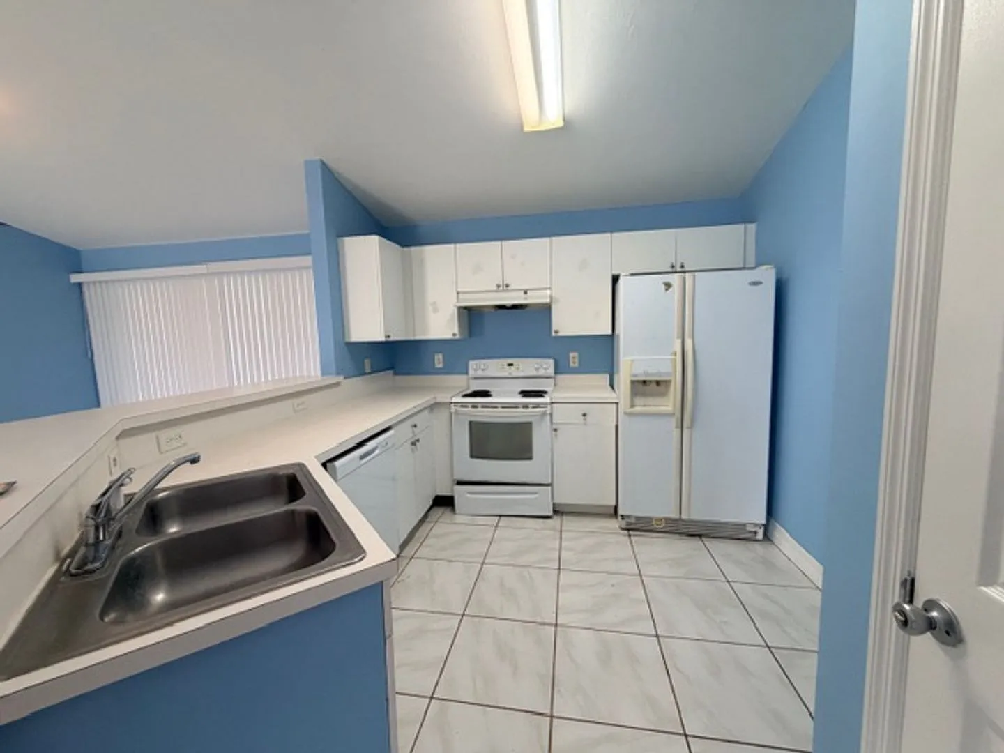 Lehigh Acres 3 Bedroom/ 2 Bathroom — Photo 3
