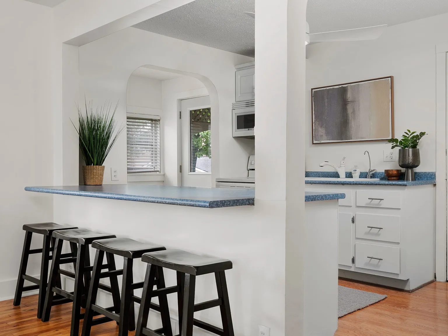 2 bed, 600 sqft, $1,500 — Photo 3