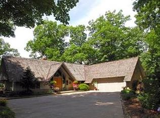 5387 Rustic Hills Dr, Medina, OH 44256