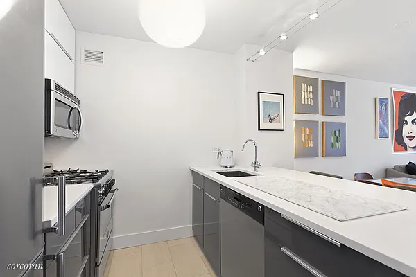 Rented by Corcoran | media 23