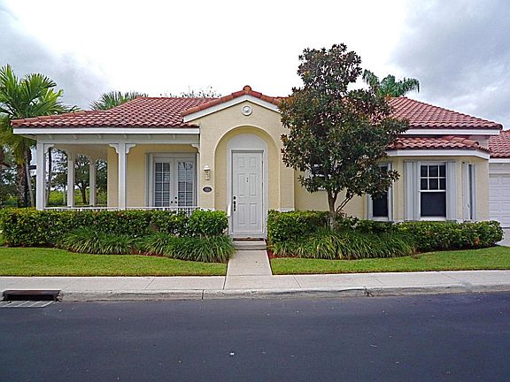 3rd image of 141 E Mangrove Bay Way
