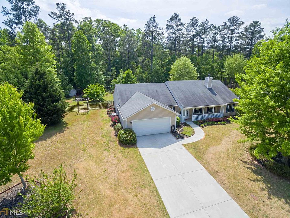 2nd image of 528 Vinemont Way