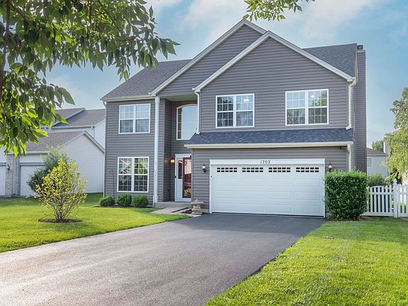 2nd image of 1702 Sierra Highlands Ct