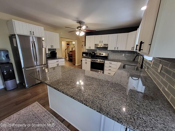 5th image of 206 Bear Brook Acres Dr