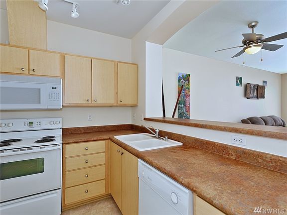4th image of 13301 SE 79th Pl Unit B407