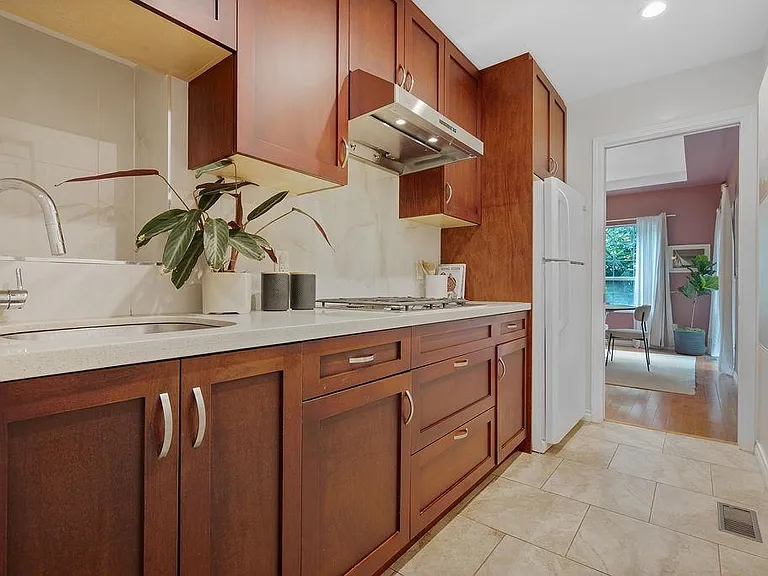 116 Parkside Dr — Photo 13