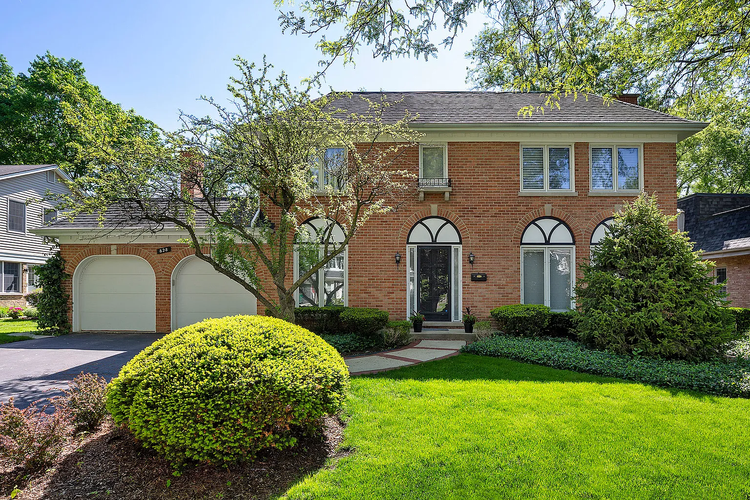 828 Westwood Ln photo 1
