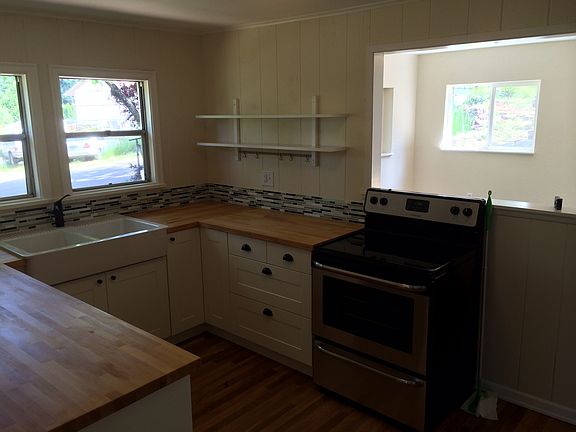 2nd image of 13308 SE Briggs St