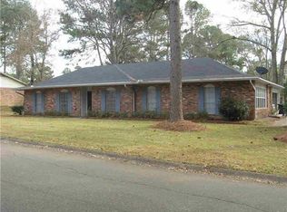 1202 Rockingham Dr, Clinton, MS 39056