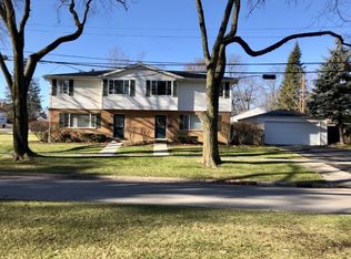 4 S Maywood Rd, Lake Forest, IL 60045