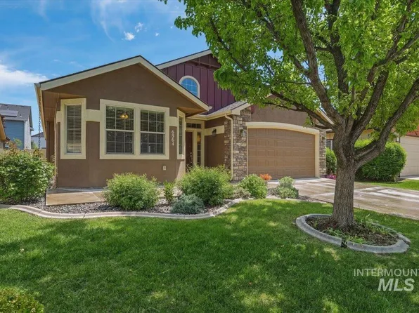 6064 N Saguaro Hills Ave, Meridian, ID 83646