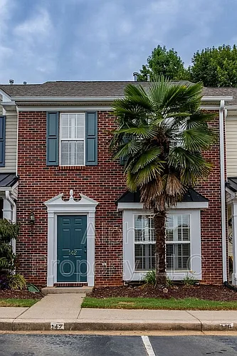 142 Spring Crossing Cir Photo 1