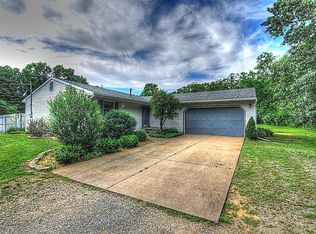 24540 N Shore Dr, Edwardsburg, MI 49112