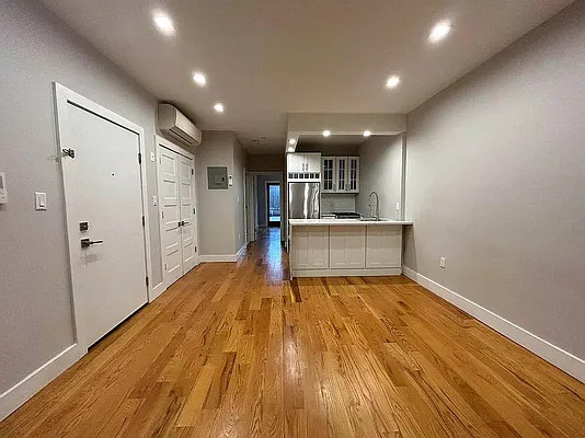Rented by GROOME REALTY LLC | media 18