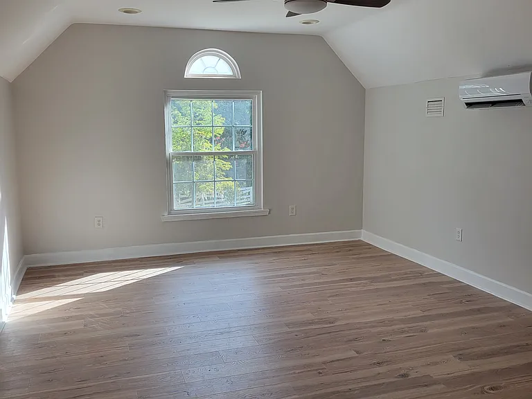 1463 NW 104th Dr — Photo 5