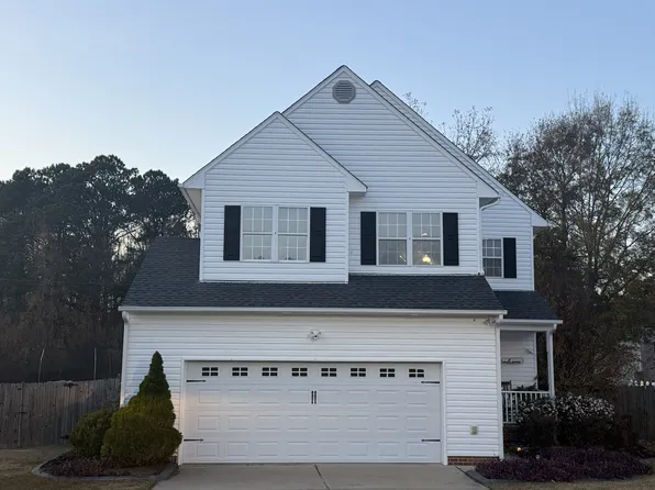 5 Whetstone Dr, Angier, NC 27501