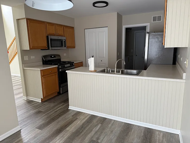 54 Rolling Oaks Rd #D — Photo 6