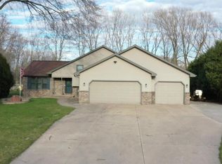 1 Ash Grove Pl, Kaukauna, WI 54130